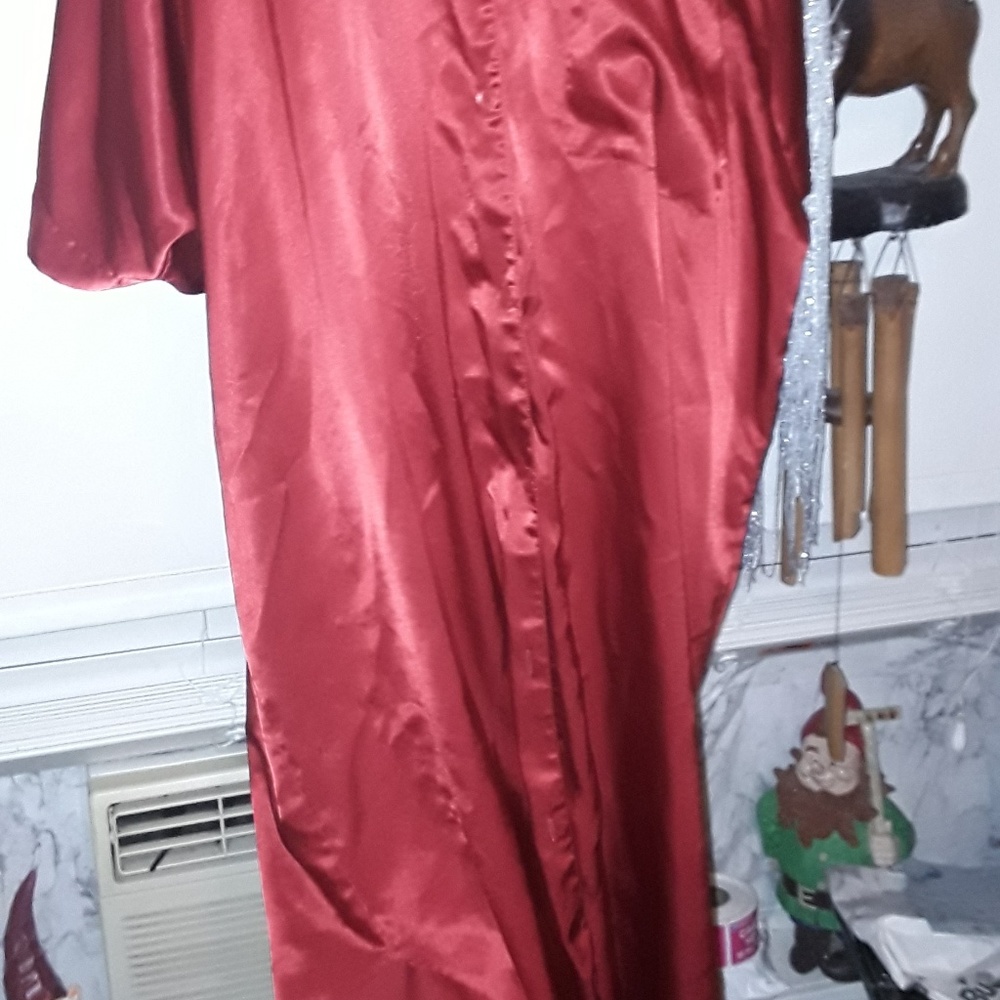 Red Satiny Shiny Robe - Picture 2 of 2